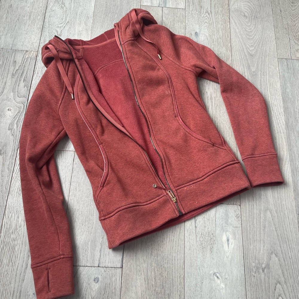 Lululemon Scuba